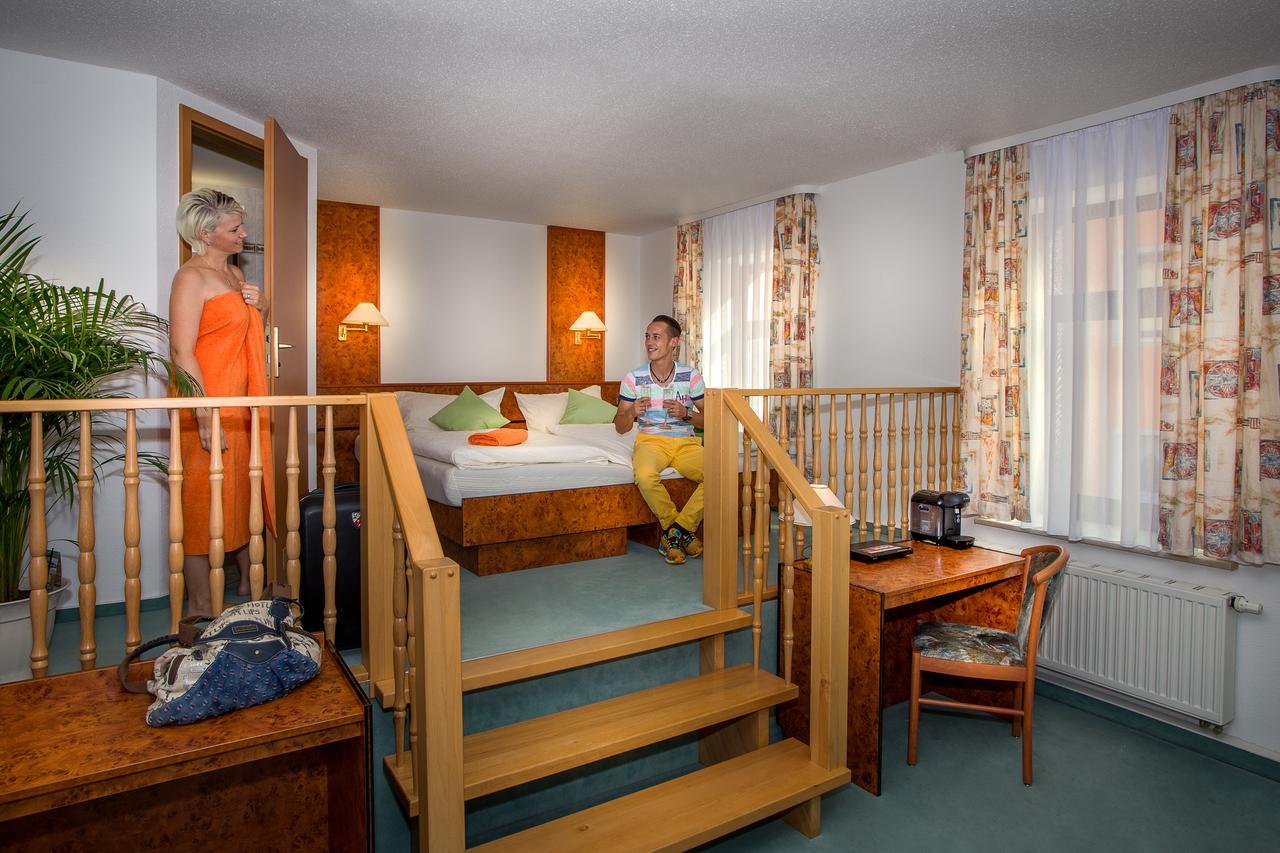 Hotel Am Markt Ehrenfriedersdorf Bagian luar foto