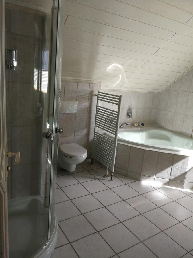 Hotel Am Markt Ehrenfriedersdorf Bagian luar foto
